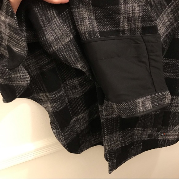 Smartwool Aspen Grove Plaid Poncho Jacket XL gray merino wool black - Picture 9 of 16